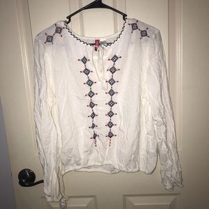 🐝H&M White Festival Top